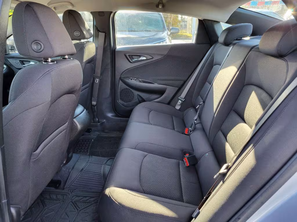 2022 Chevrolet Malibu - 1G1ZB5ST4NF147683 - Image #3