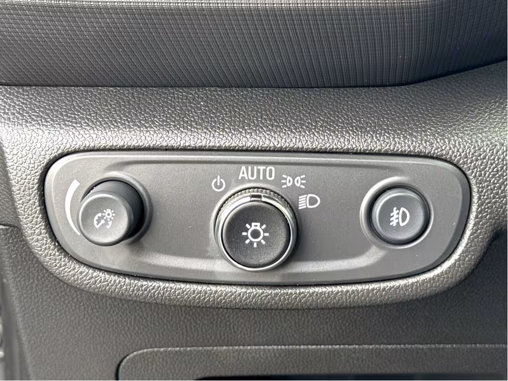 2022 Chevrolet TrailBlazer - KL79MTSL0NB039264 - Image #21