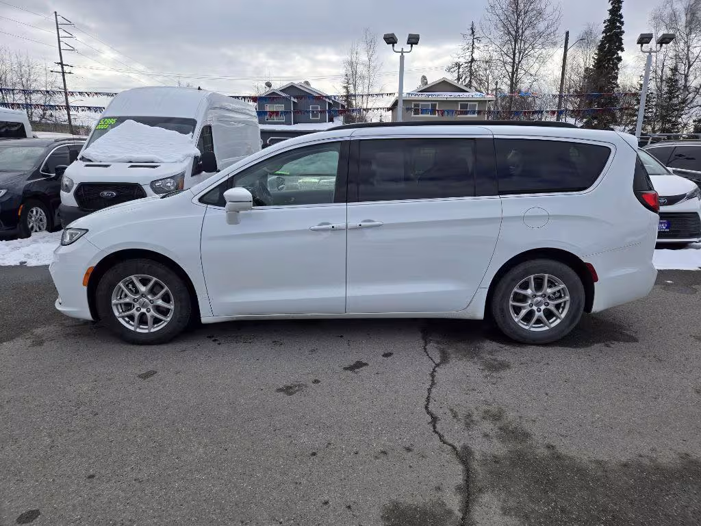 2022 Chrysler Pacifica - 2C4RC1BG1NR178219 - Image #1
