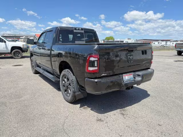 2022 Ram 2500 - 3C6UR5DL5NG111842 - Image #3