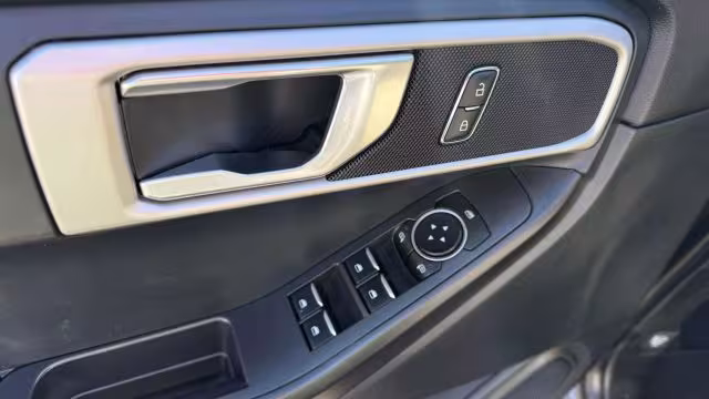 2023 Ford Explorer - 1FMSK8BB6PGA00694 - Image #8