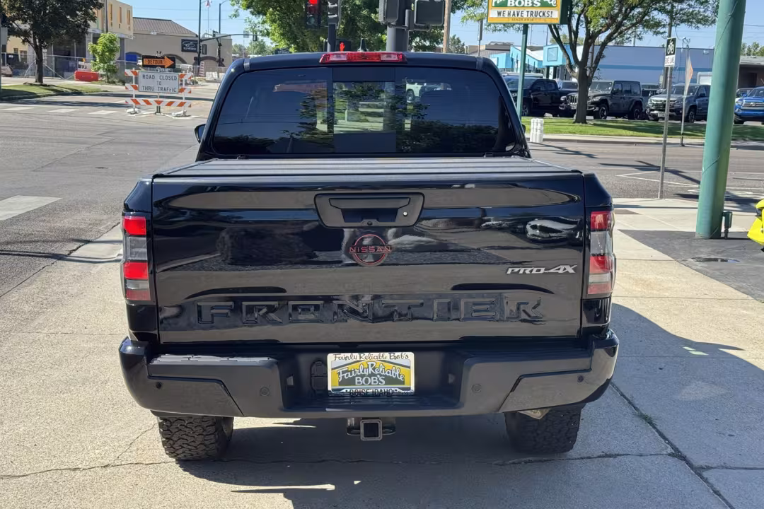 2023 Nissan Frontier - 1N6ED1EKXPN640737 - Image #2