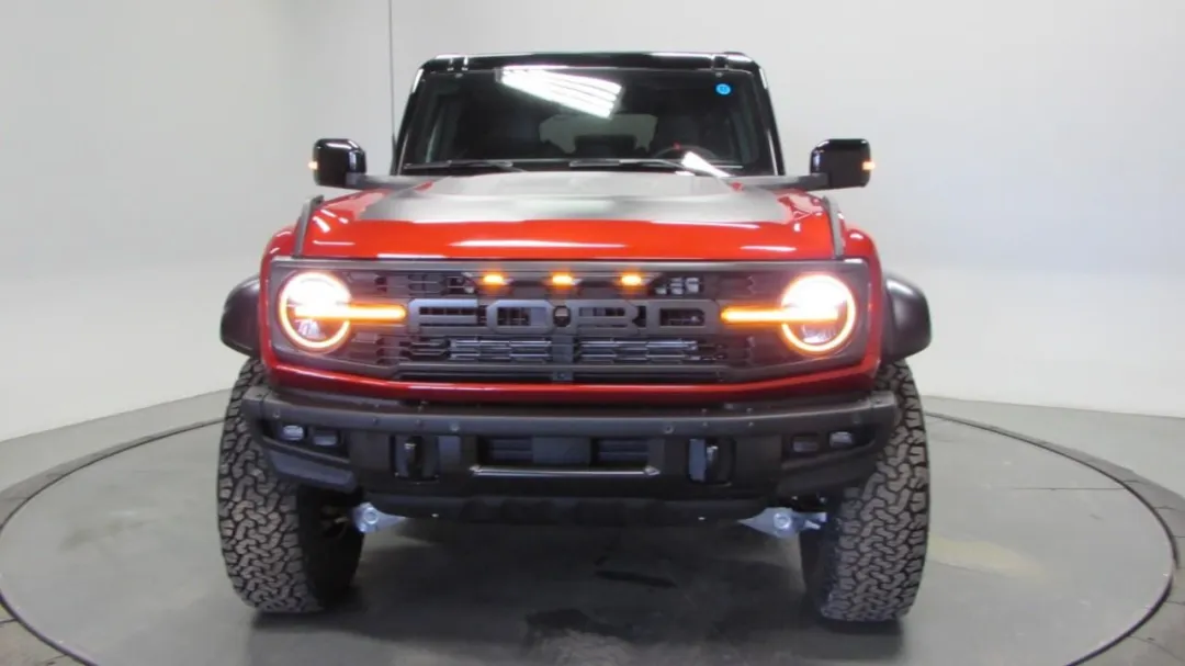 2024 Ford Bronco - 1FMEE0RRXRLA83386 - Image #1
