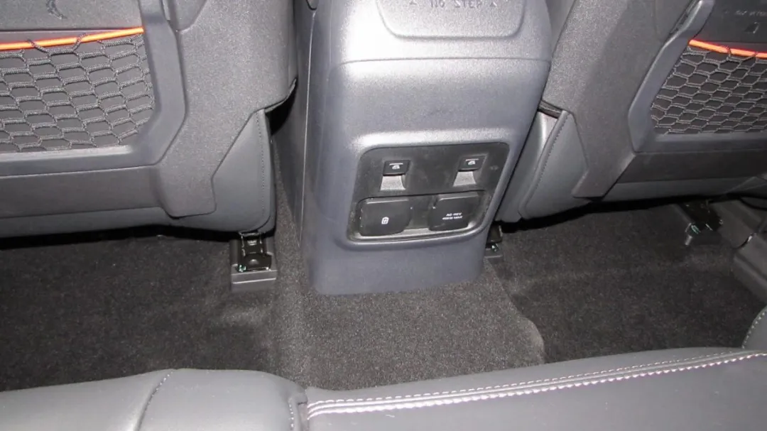 2024 Ford Bronco - 1FMEE0RRXRLA83386 - Image #26