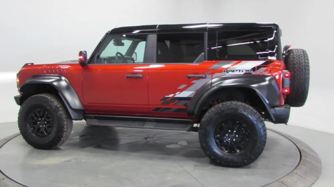2024 Ford Bronco - 1FMEE0RRXRLA83386 - Image #3