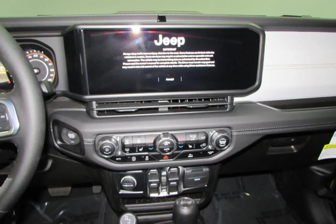 2024 Jeep Wrangler - 1C4PJXEG6RW275036 - Image #19