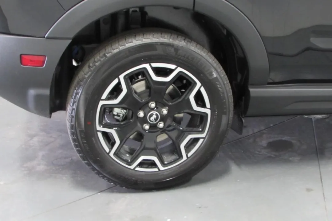 2025 Ford Bronco Sport - 3FMCR9CN3SRE69225 - Image #10