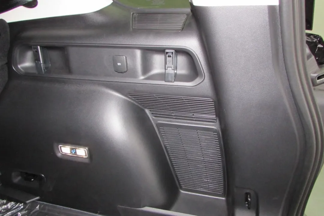 2025 Ford Bronco Sport - 3FMCR9CN3SRE69225 - Image #27