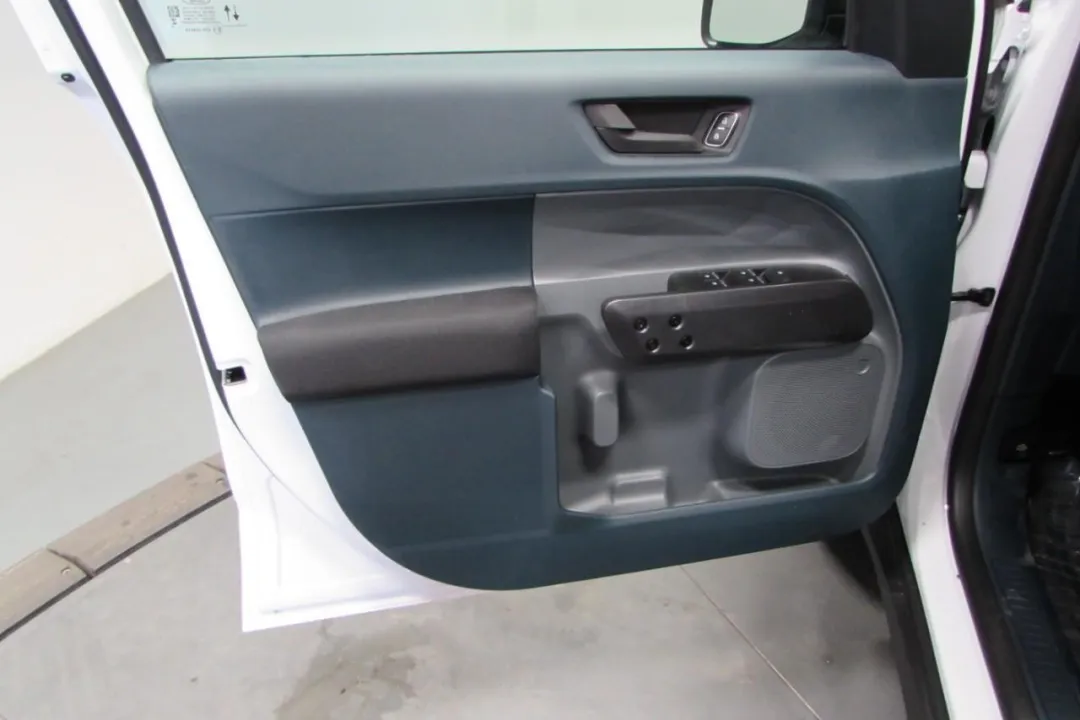 2025 Ford Maverick - 3FTTW8A31SRA50301 - Image #10