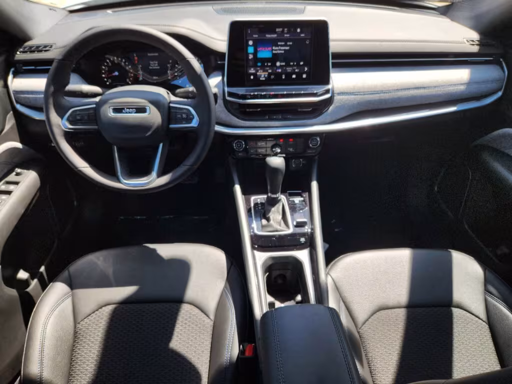 2025 Jeep Compass - 3C4NJDBNXST587848 - Image #11