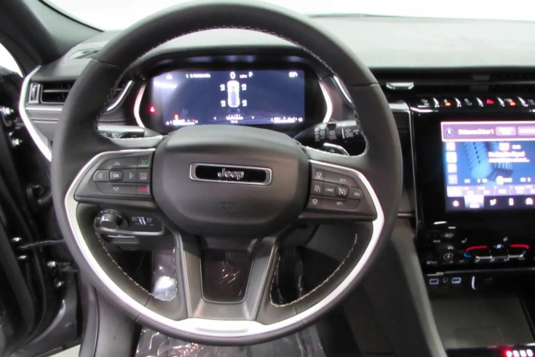 2025 Jeep Grand Cherokee - 1C4RJHAG0SC307765 - Image #14