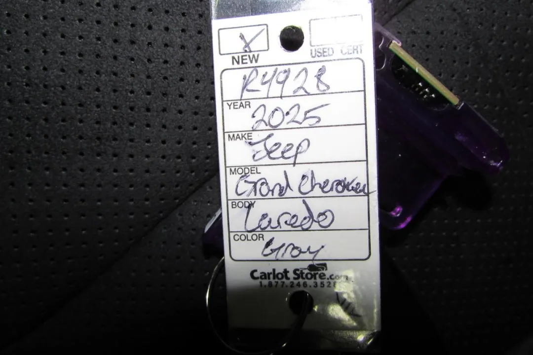 2025 Jeep Grand Cherokee - 1C4RJHAG0SC307765 - Image #28