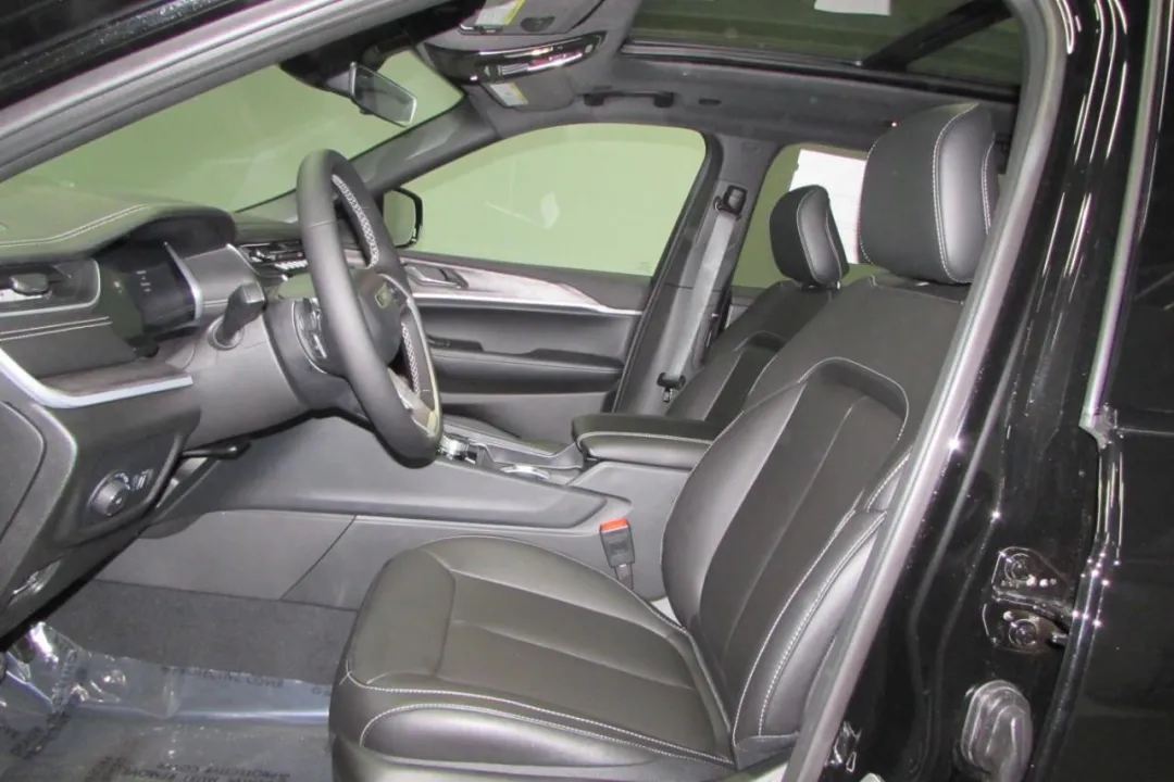 2025 Jeep Grand Cherokee L - 1C4RJKBG3S8657535 - Image #11