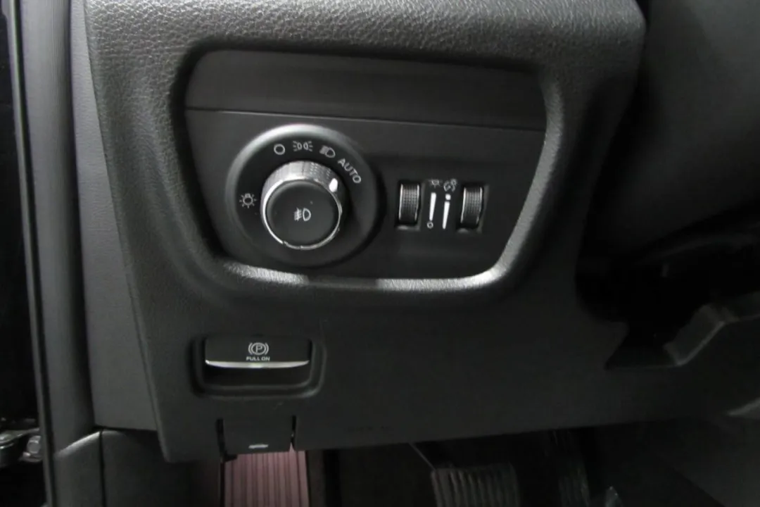 2025 Jeep Grand Cherokee L - 1C4RJKBG3S8657535 - Image #12