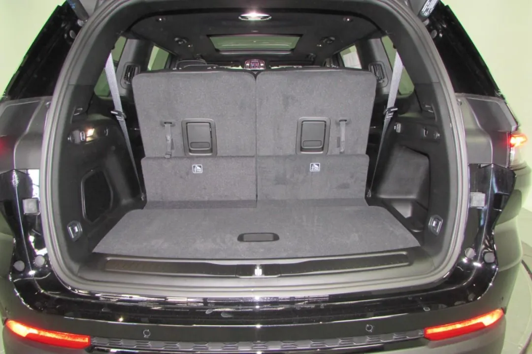 2025 Jeep Grand Cherokee L - 1C4RJKBG3S8657535 - Image #30