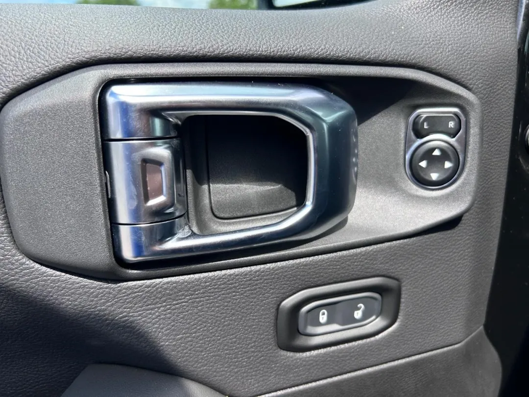 2025 Jeep Wrangler - 1C4PJXEG1SW603467 - Image #18