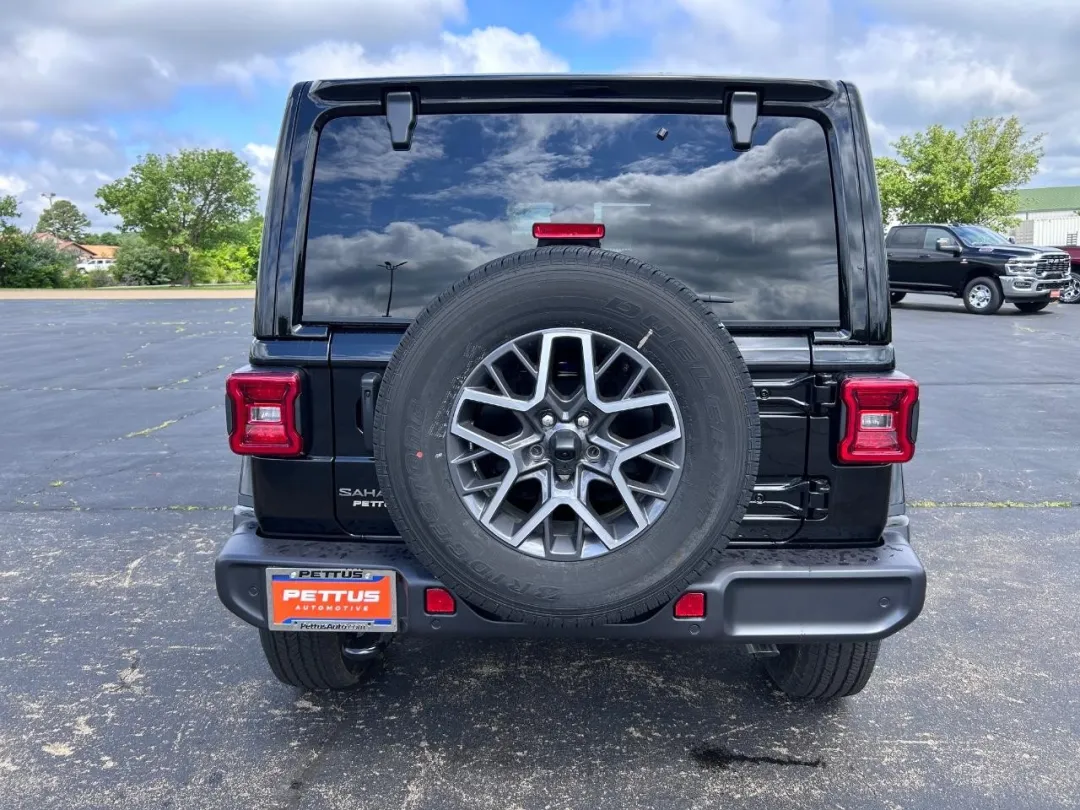 2025 Jeep Wrangler - 1C4PJXEG1SW603467 - Image #4