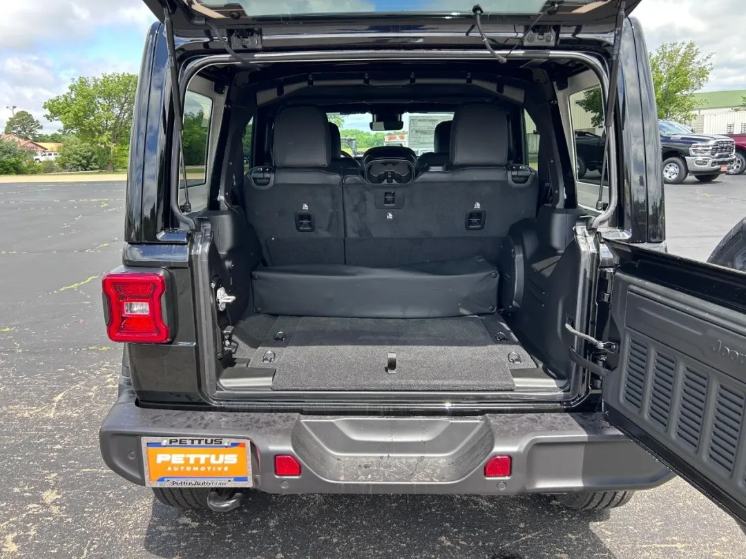 2025 Jeep Wrangler - 1C4PJXEG1SW603467 - Image #5