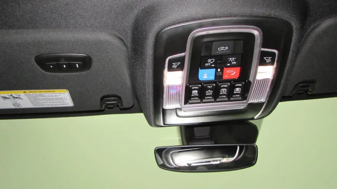 2025 Ram 1500 - 1C6SRFJP1SN582068 - Image #20
