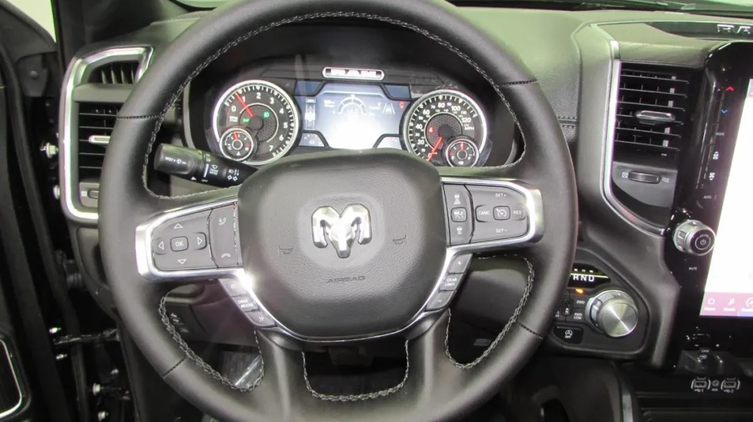 2025 Ram 1500 - 1C6SRFJP1SN582068 - Image #24