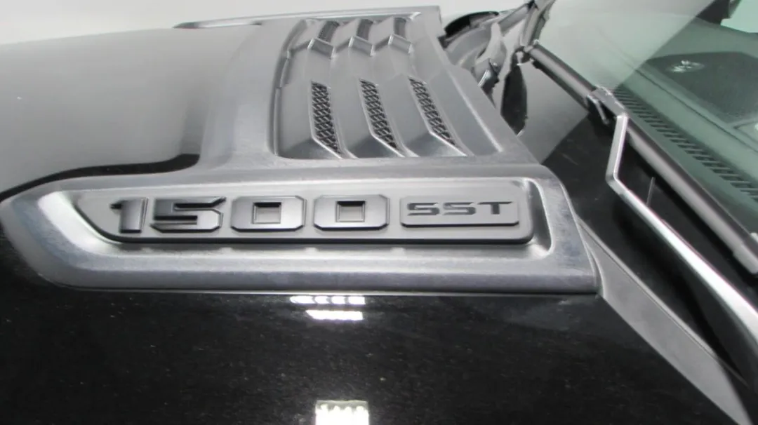 2025 Ram 1500 - 1C6SRFJP1SN582068 - Image #32