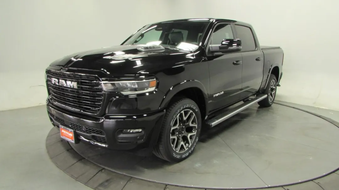 2025 Ram 1500 - 1C6SRFJP1SN582068 - Image #6